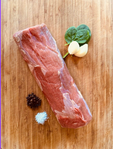 Beef tenderloin with garlic and herbs